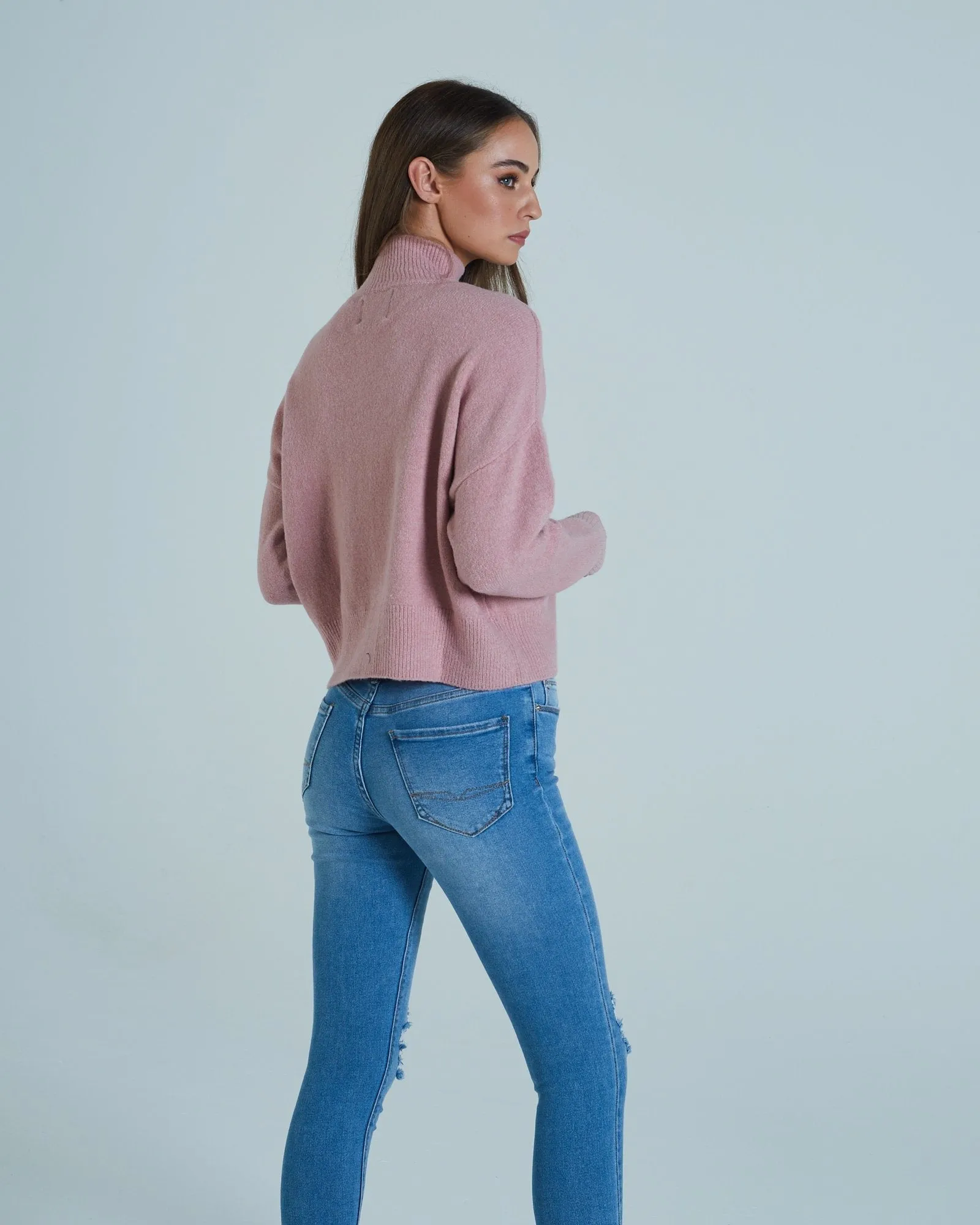 Sure! Heres an optimized product title with modifiers:

Amelie Luxury Knit Sweater in Cherry Pink for Women

This title includes helpful details like Luxury and Sweater, making it clear what the product is and adding appeal for potential buyers by emphasizing the premium quality.