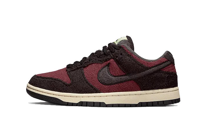 Dunk Low SE Fleece Burgundy Crush