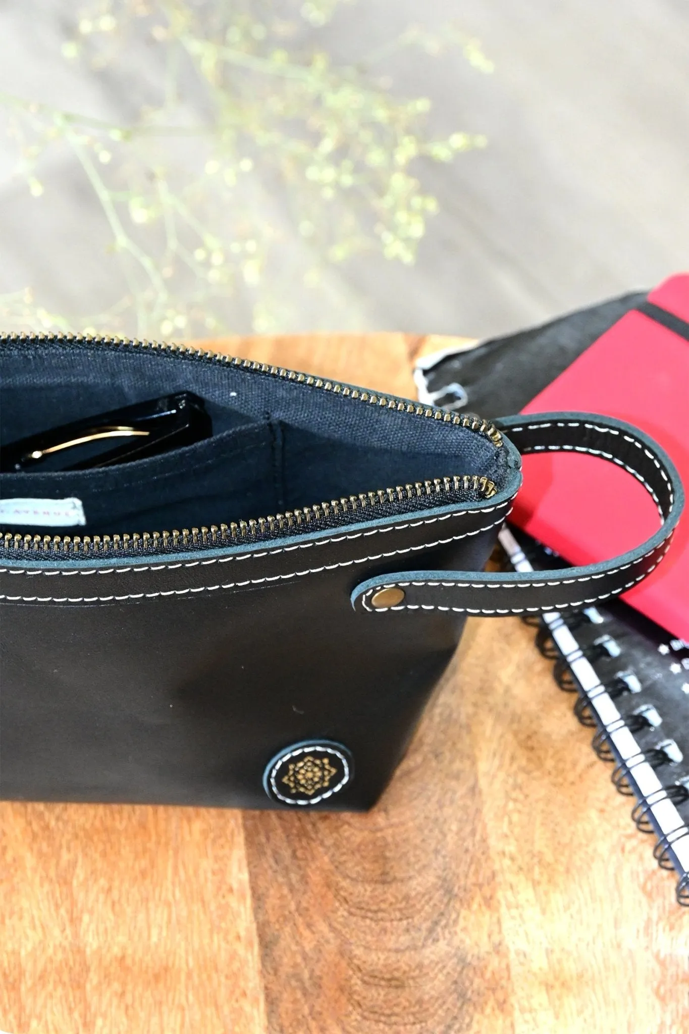 FLISK - LEATHER POUCH