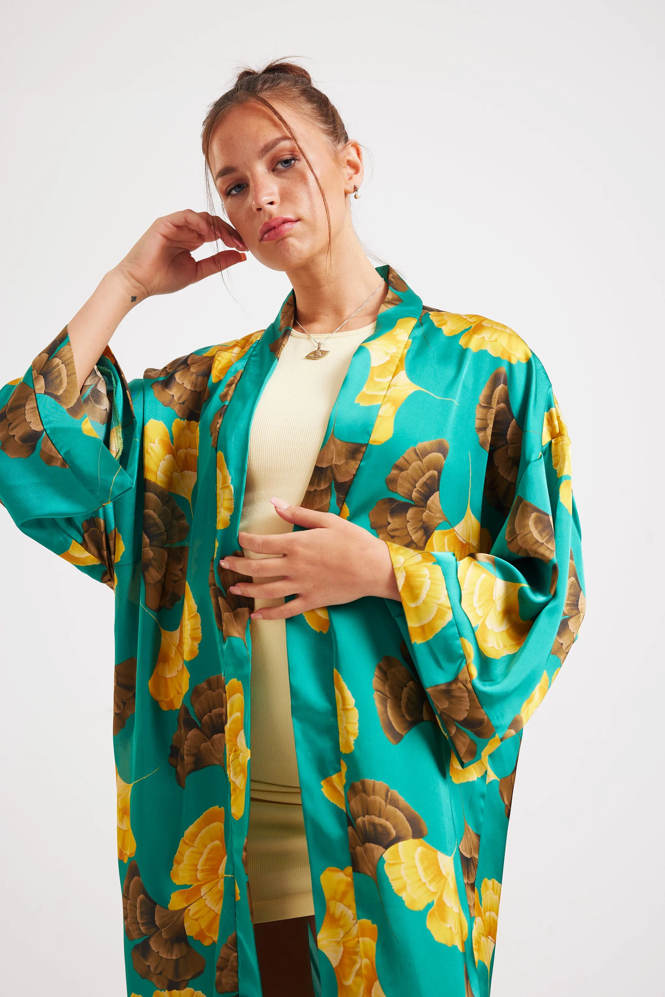 SUMMER DAZE SATIN KIMONO - GREEN