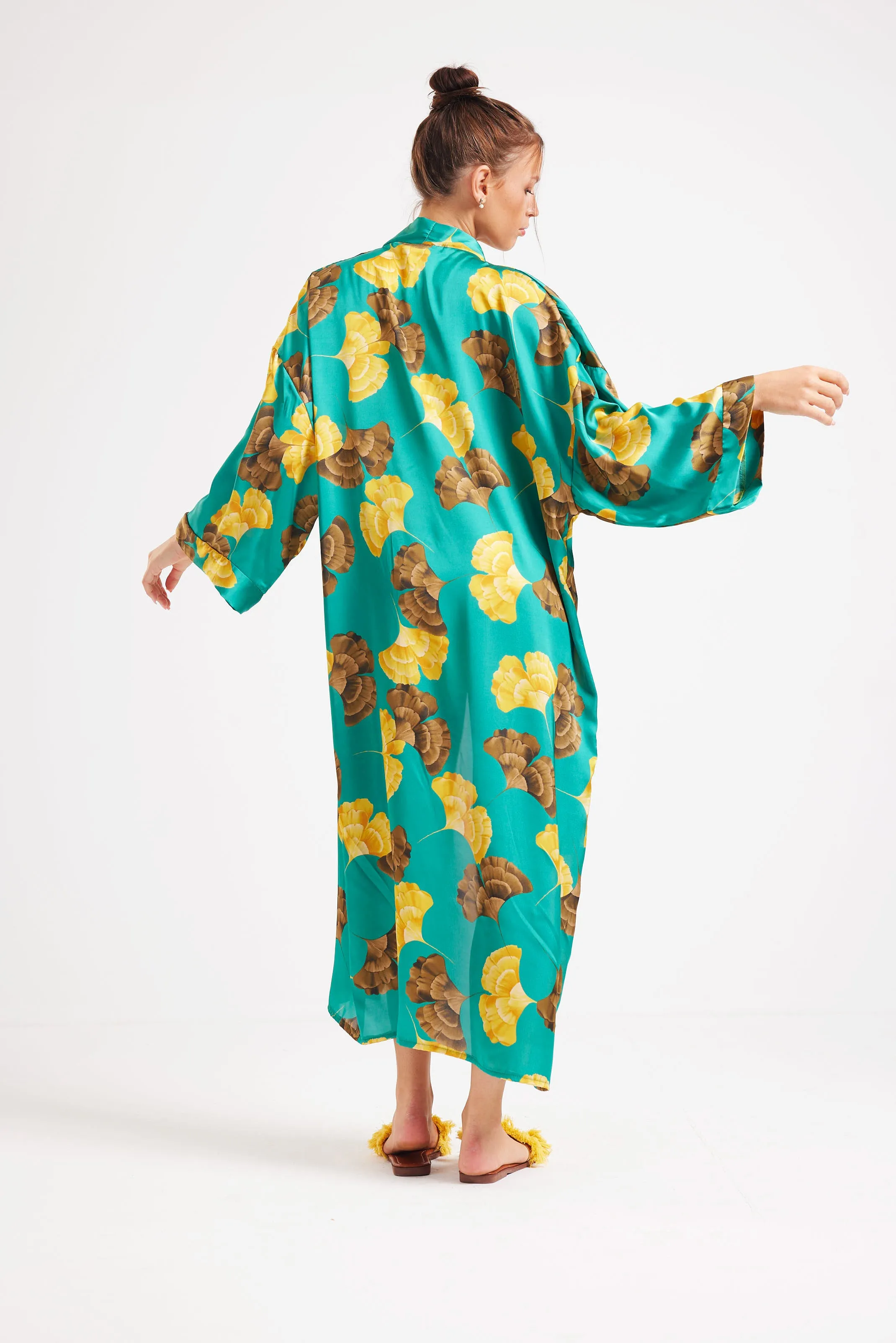 SUMMER DAZE SATIN KIMONO - GREEN