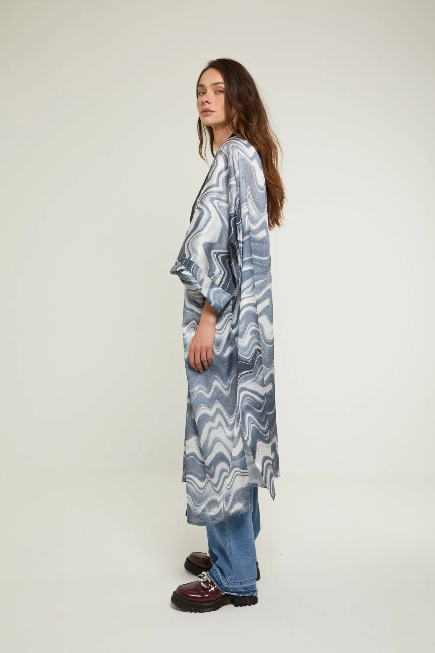 SWIRLY SATIN KIMONO